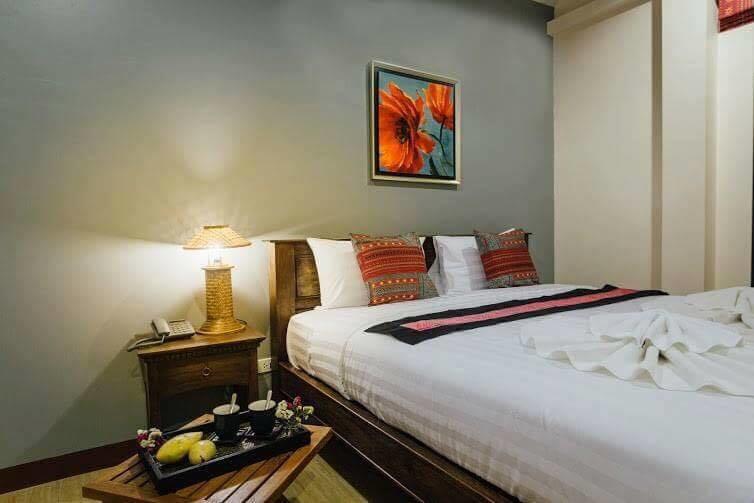 เทน บูทิก เฮาส์ Hotel เชียงใหม่ ภายนอก รูปภาพ